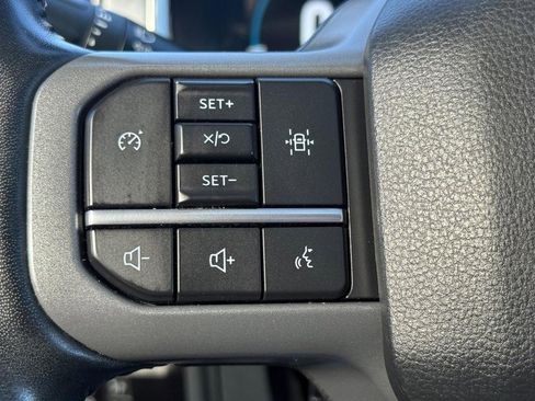 Used 2022 Ford F150 Lariat w/ Max Trailer Tow Package image 17