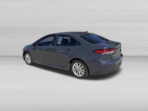 Used 2024 Toyota Corolla LE w/ LE Convenience Package FWD image 9