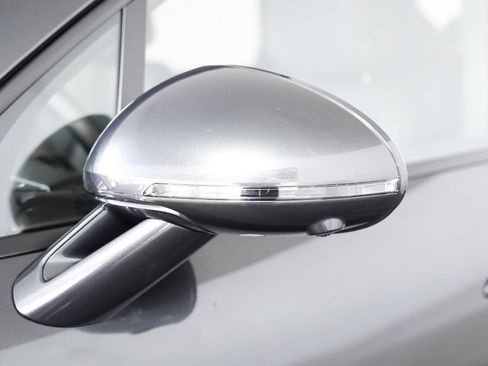 New 2026 Porsche Macan image 27