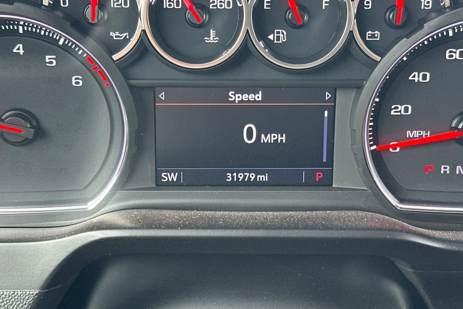 Used 2021 Chevrolet Silverado 1500 RST RWD image 3