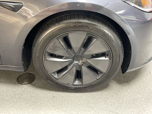 Used 2025 Tesla Model 3 Long Range image 12