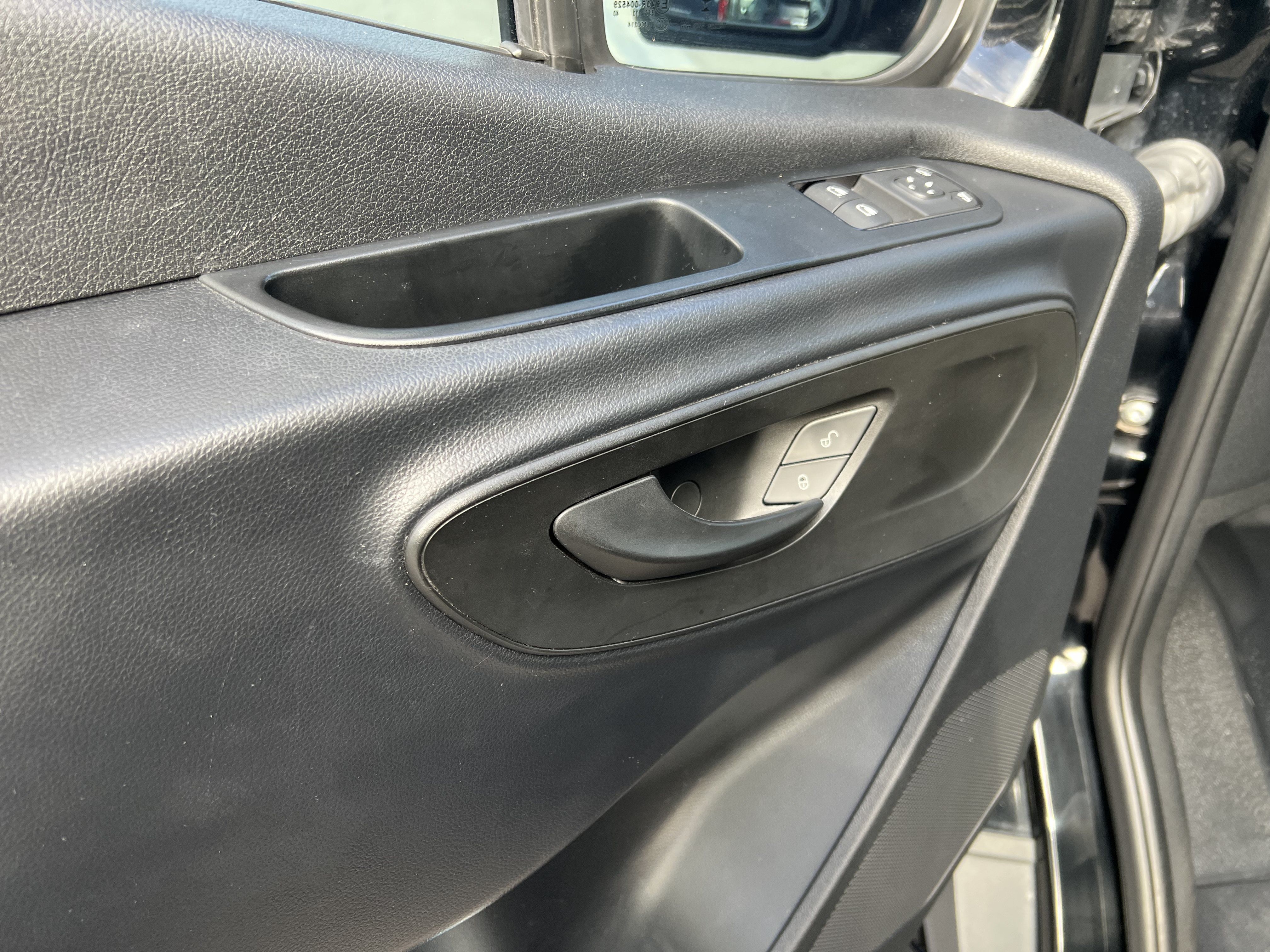 Used 2023 Mercedes-Benz Sprinter 2500 image 17