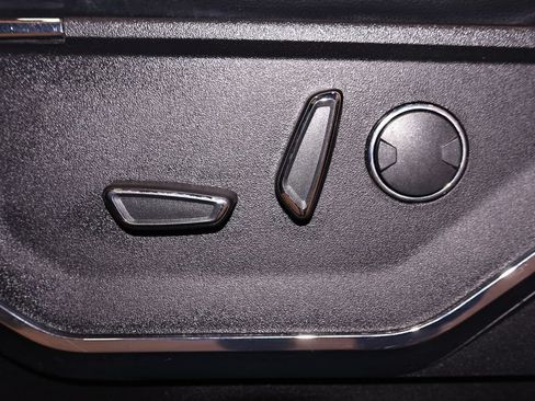 Used 2022 Ford F150 Lariat w/ Equipment Group 502A High AWD/4WD image 13