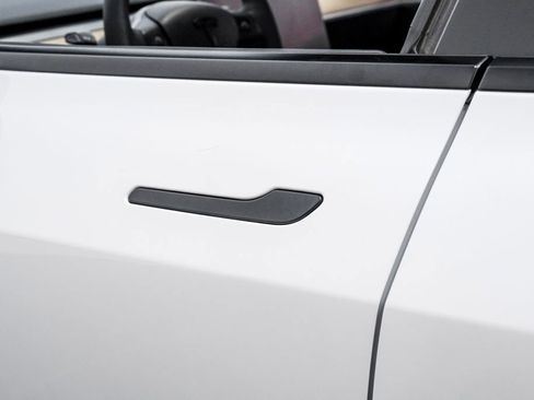 Used 2023 Tesla Model 3 Performance image 41