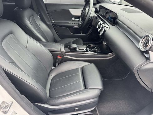 Used 2023 Mercedes-Benz CLA 250 w/ Premium Package image 15