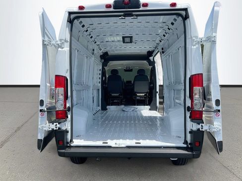 New 2026 RAM ProMaster 2500 w/ Convenience Group FWD image 19