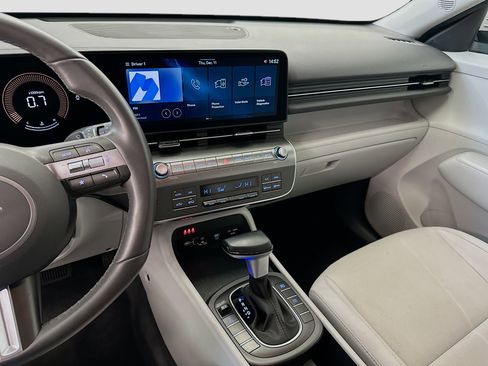 Used 2025 Hyundai Kona SEL image 25