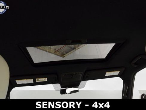 Used 2023 INFINITI QX80 Sensory image 24