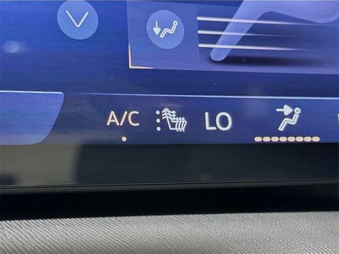 Used 2025 Buick Enclave Preferred image 19