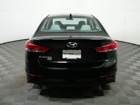 Used 2017 Hyundai Elantra SE FWD image 26