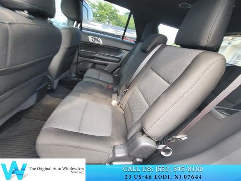 Used 2014 Ford Explorer XLT AWD/4WD image 12