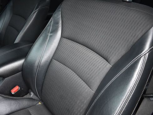 Used 2017 Honda Accord Sport image 11