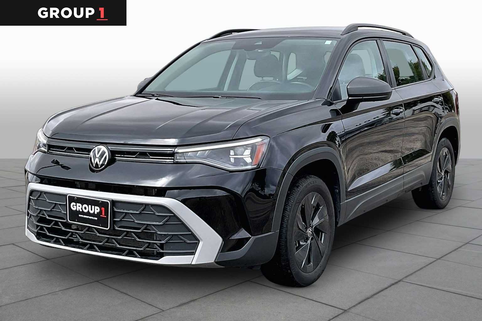 Used 2025 Volkswagen Taos S FWD image 1