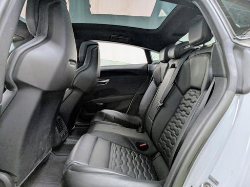 Used 2023 Audi e-tron GT Premium Plus image 18