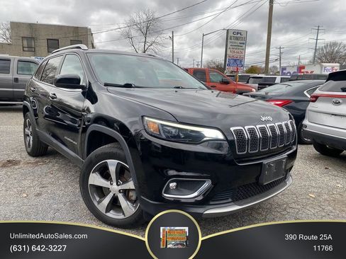 Used 2019 Jeep Cherokee Limited AWD/4WD image 2