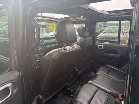 Certified 2022 Jeep Wrangler Unlimited Sahara image 15