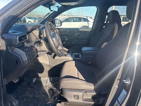 Used 2024 Toyota Tacoma 4x4 Double Cab image 13