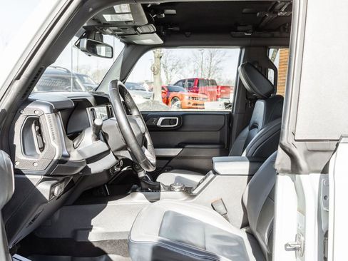 Used 2021 Ford Bronco First Edition AWD/4WD image 31
