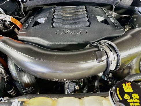 Certified 2022 Ford F150 Limited AWD/4WD image 9