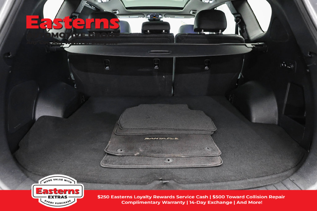 Used 2023 Hyundai Santa Fe SEL w/ Premium Package AWD/4WD image 10