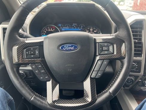 Used 2019 Ford F150 Lariat w/ Equipment Group 501A Mid AWD/4WD image 19