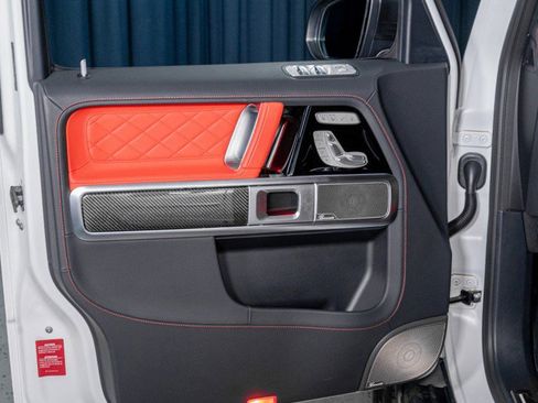 Used 2025 Mercedes-Benz G 63 AMG 4MATIC image 11