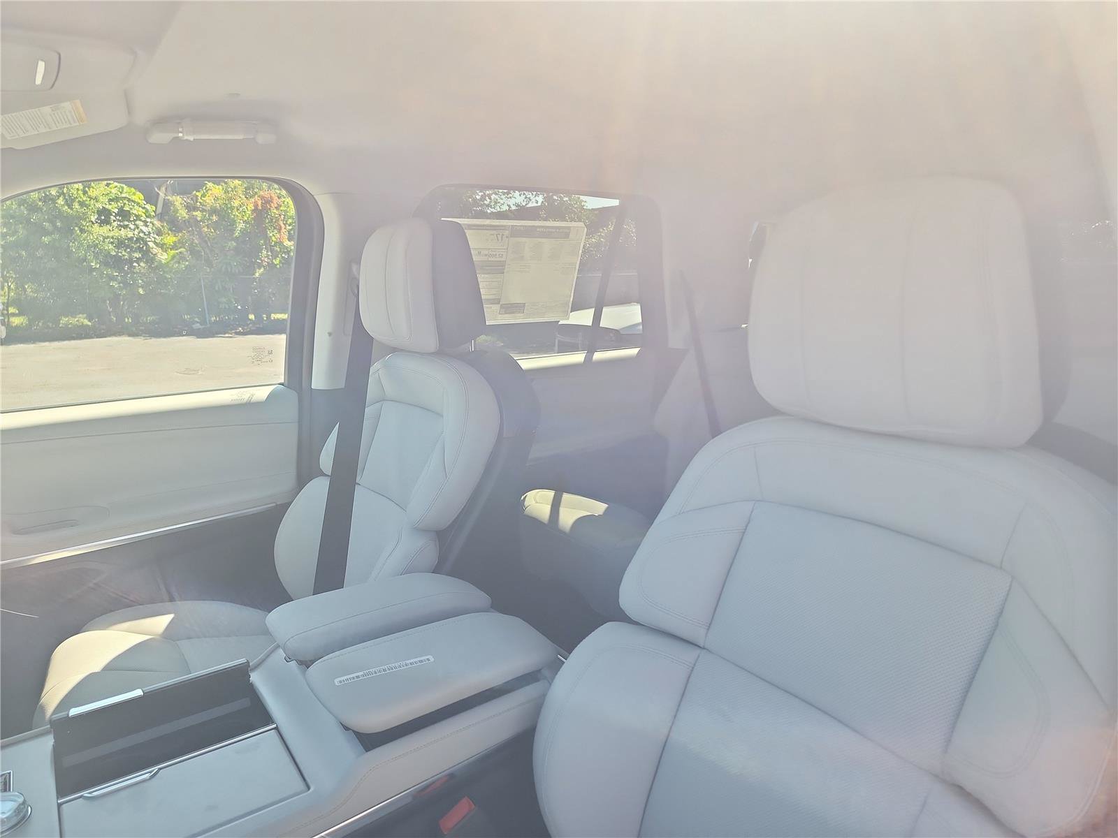 New 2026 Lincoln Navigator Premiere AWD/4WD image 14