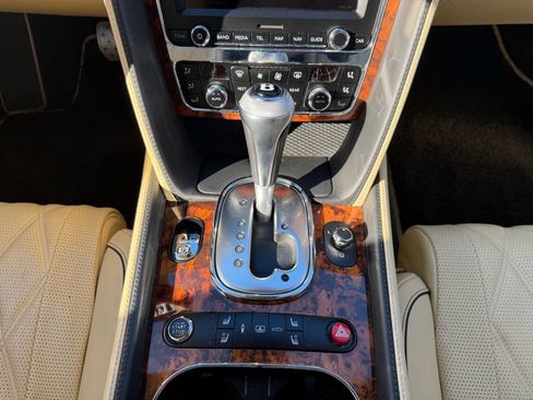 Used 2014 Bentley Flying Spur W12 image 16