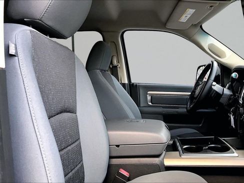 Used 2014 RAM 2500 SLT w/ Luxury Group image 28