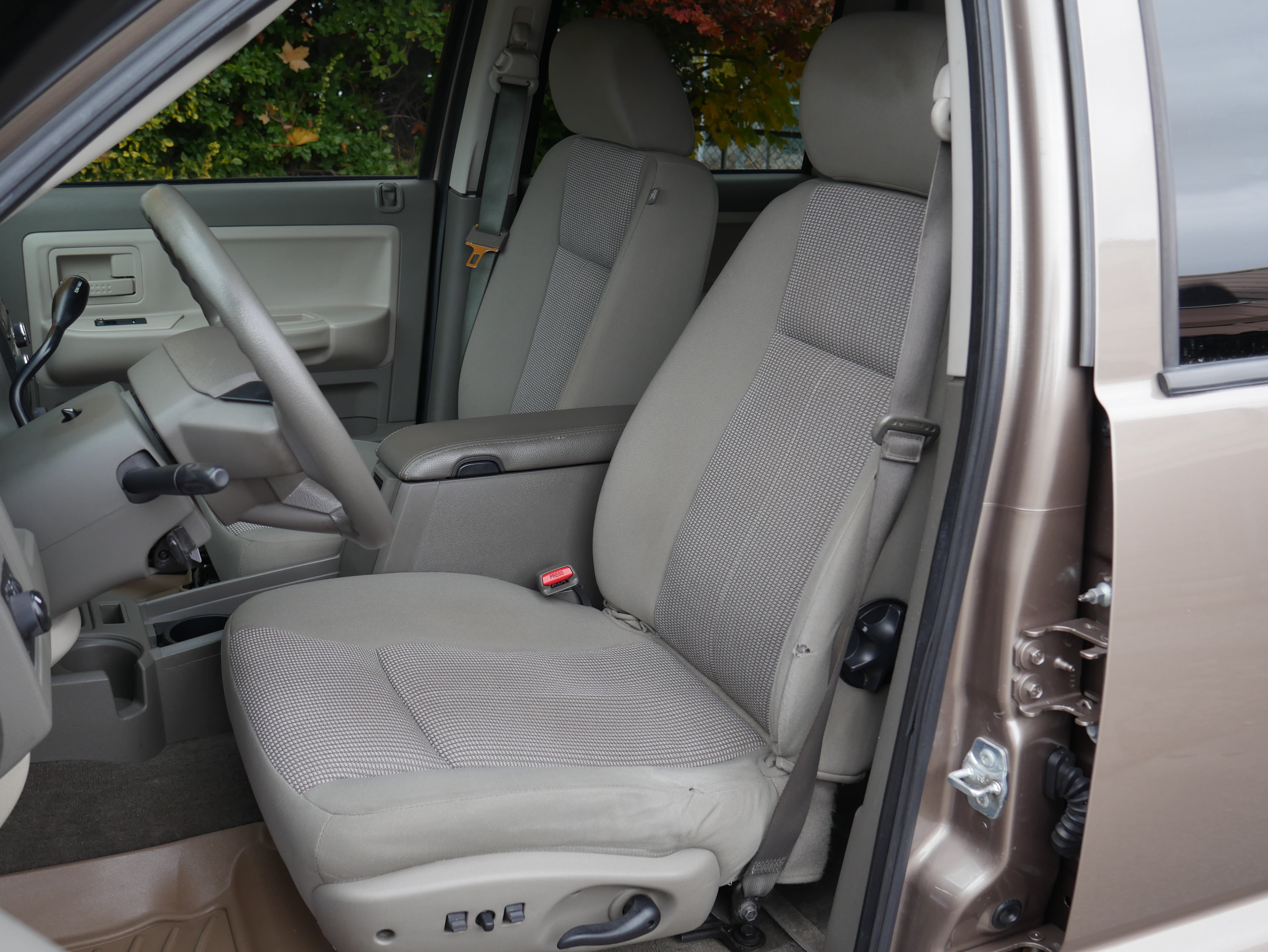 Used 2009 Dodge Dakota Big Horn w/ Utility Group AWD/4WD image 30