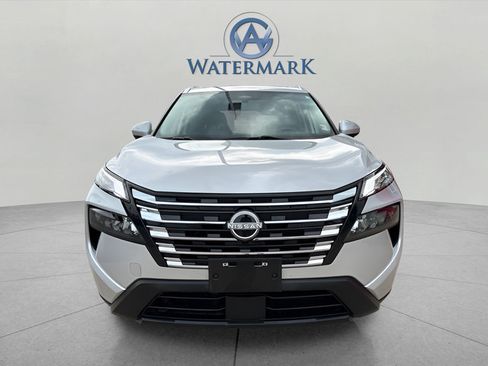 Certified 2024 Nissan Rogue SV w/ SV Premium Package AWD/4WD image 8
