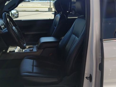 Used 2019 Ford Expedition XLT w/ Equipment Group 201A image 16