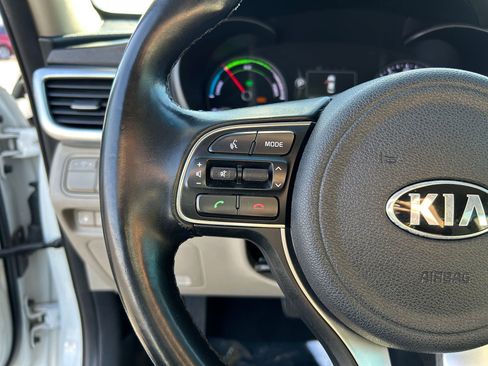 Used 2017 Kia Optima Premium image 14