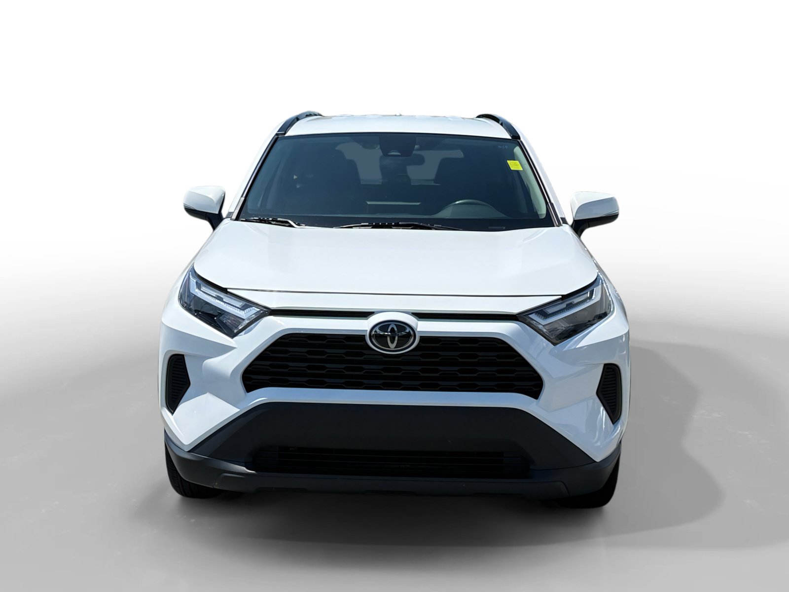 Used 2025 Toyota RAV4 XLE FWD image 8