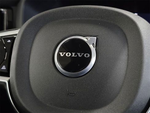 New 2026 Volvo XC60 B5 Ultra w/ Climate Package image 30