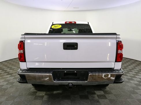 Used 2017 GMC Sierra 1500 SLE w/ SLE Value Package image 9
