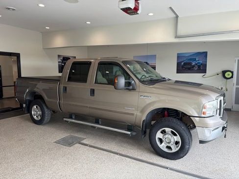 Used 2006 Ford F250 Lariat AWD/4WD image 1