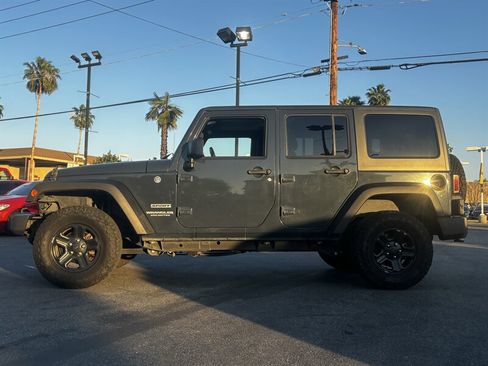 Used 2017 Jeep Wrangler Unlimited Sport w/ Connectivity Group AWD/4WD image 3