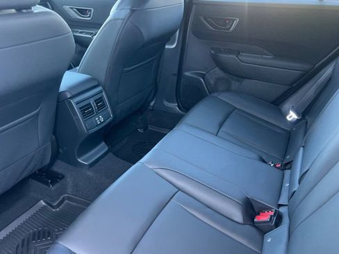 Used 2026 Subaru Outback Premium image 9