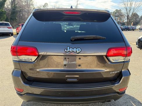 Used 2016 Jeep Grand Cherokee Laredo w/ Quick Order Package 23E image 4