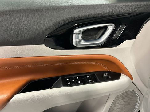 Used 2024 Jeep Compass Limited w/ Elite Group image 14