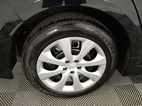 Used 2026 Toyota Corolla LE FWD image 18