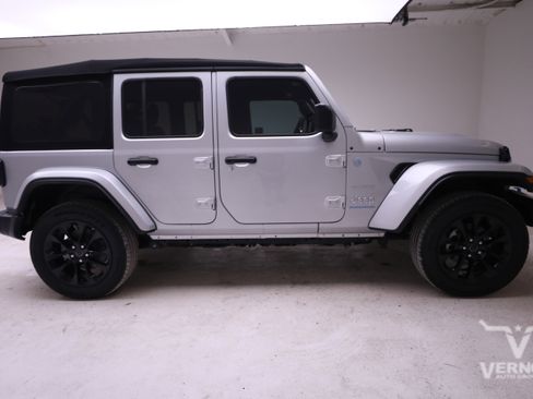 New 2024 Jeep Wrangler Sahara w/ Technology Group image 6