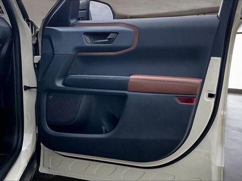 Used 2024 Ford Bronco Sport Outer Banks w/ Tech Package image 28