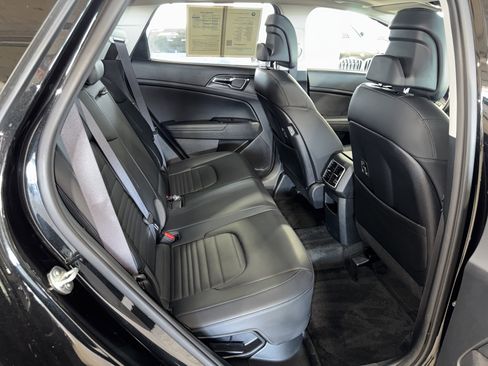 Used 2023 Kia Sportage SX Prestige image 12