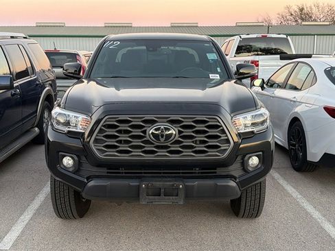Certified 2023 Toyota Tacoma TRD Off-Road image 2