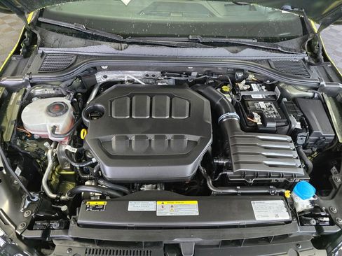 Used 2022 Volkswagen GTI Autobahn image 10