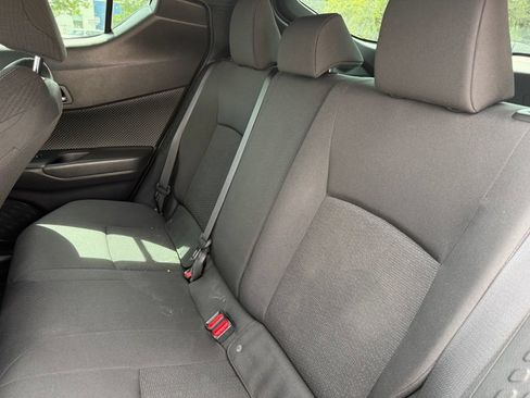 Used 2019 Toyota C-HR XLE FWD image 13