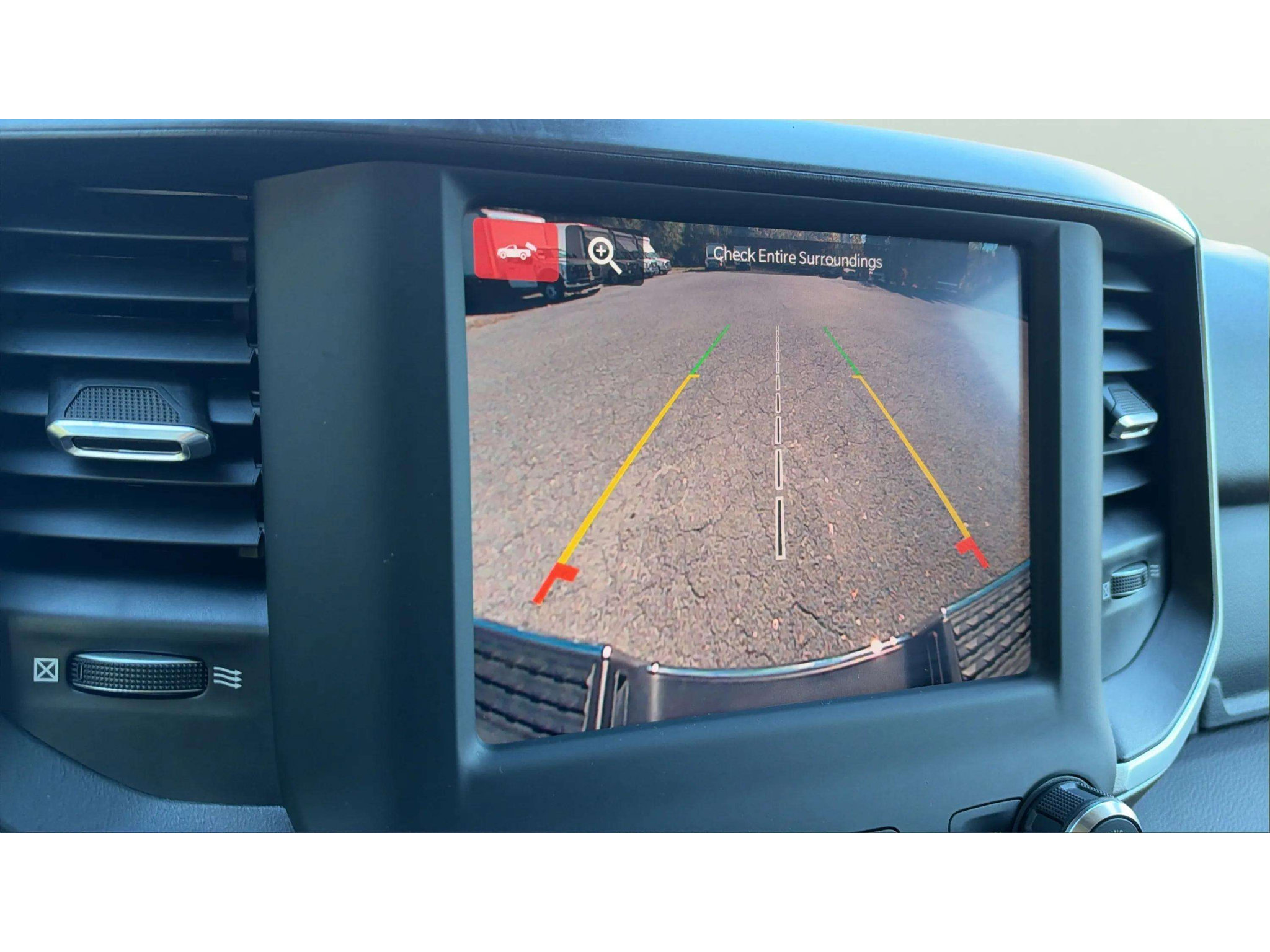 Used 2022 RAM 2500 Big Horn w/ Level C Equiment Group AWD/4WD image 17