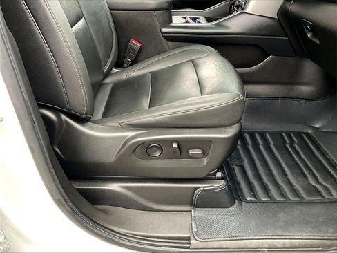 Used 2021 Chevrolet Tahoe Z71 w/ Max Trailering Package image 38